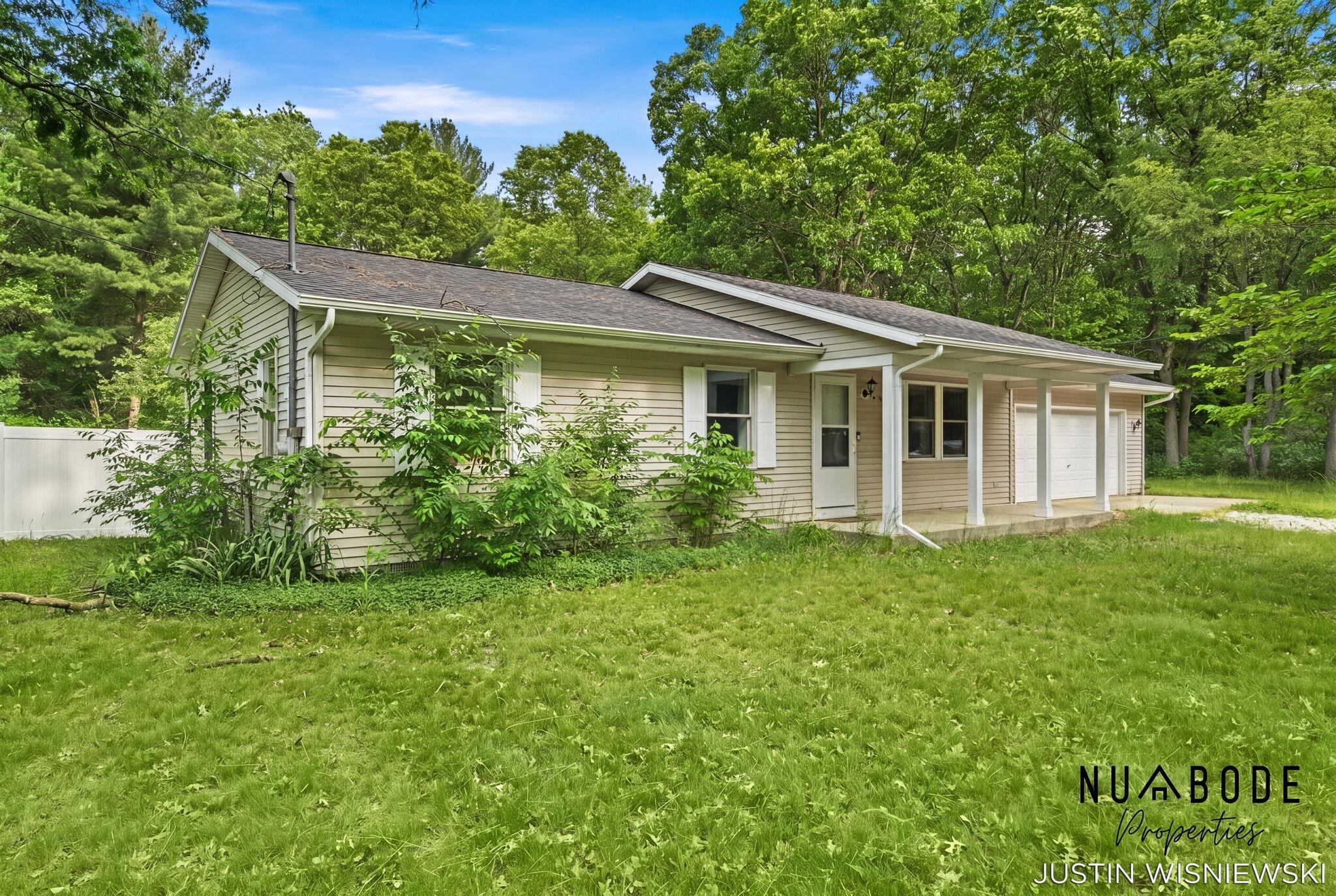 5961 North Weber Road Whitehall, MI 49461 - Photo 2 of 49 2-web-or-mls-hf_20260609_181921_d3697c3a
