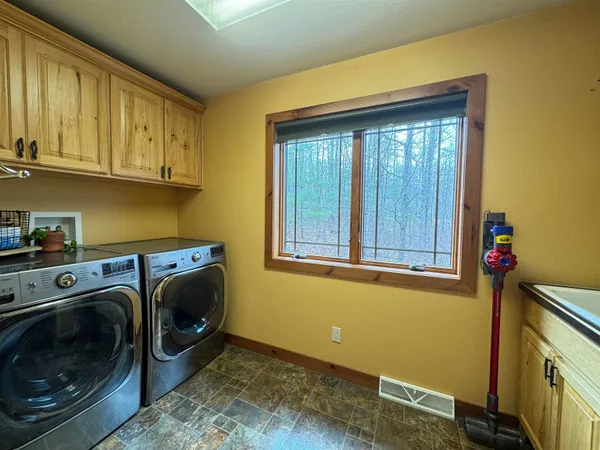 $589,000 | 4398 North Shore Drive, Rhinelander, WI 54501