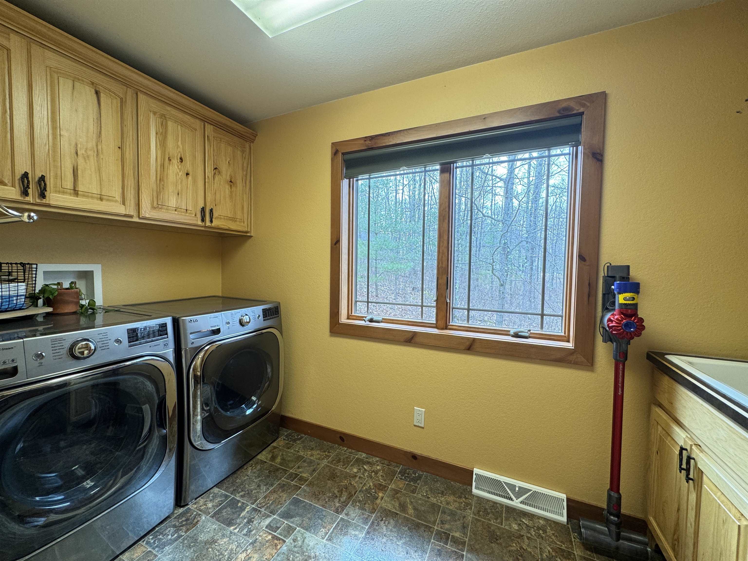 4398 North Shore Drive Rhinelander, WI 54501 - Photo 13 of 21