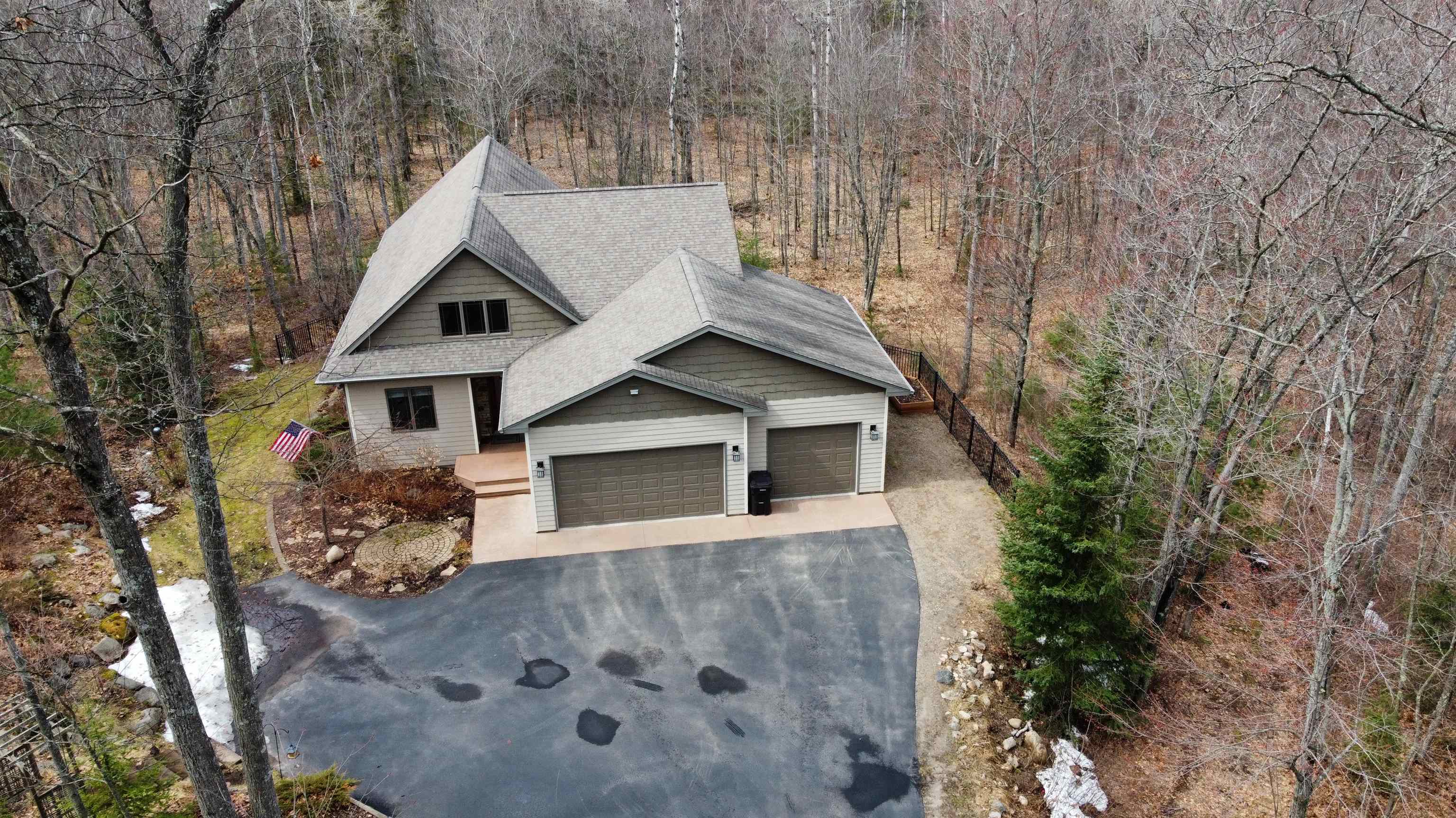 4398 North Shore Drive Rhinelander, WI 54501 - Photo 2 of 21