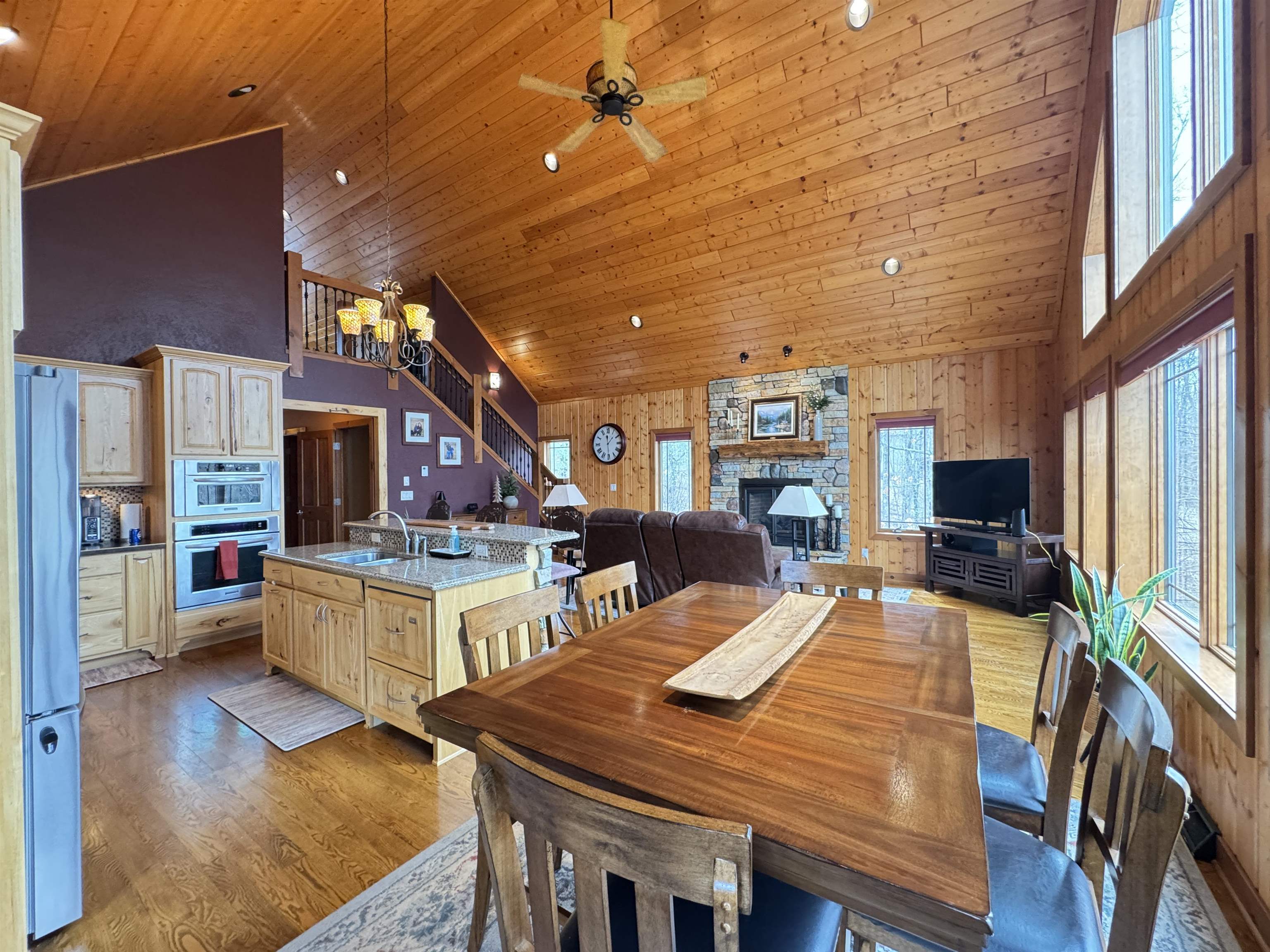 4398 North Shore Drive Rhinelander, WI 54501 - Photo 4 of 21