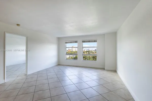 $2,950 | 2351 Douglas Road, Unit 701, Miami, FL 33145