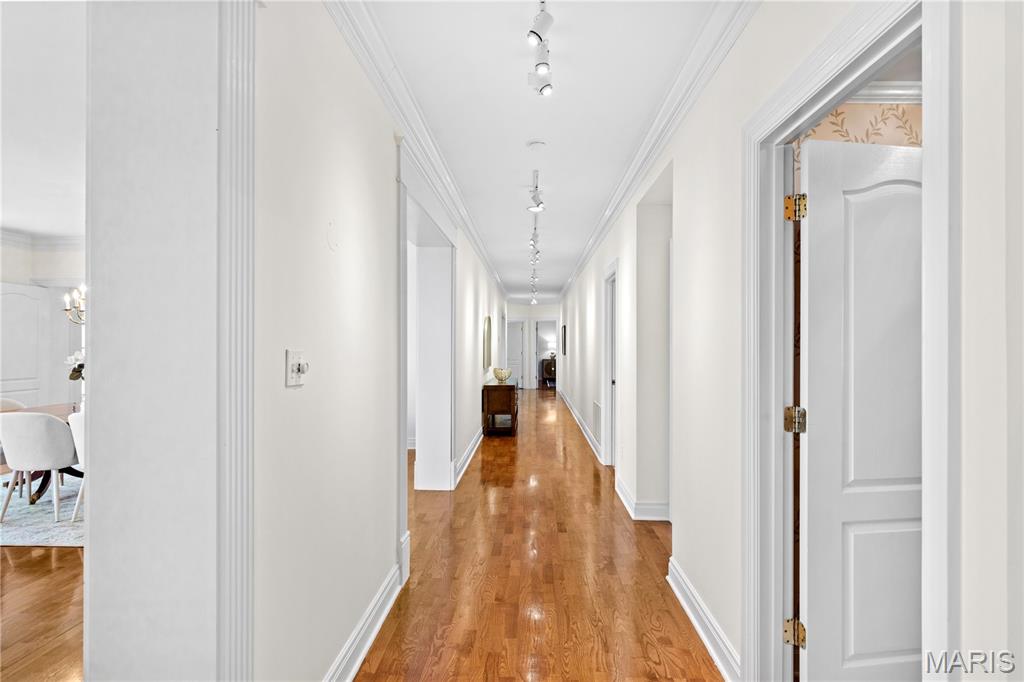 750 South Hanley Road, Unit 56 St. Louis, MO 63105 - Photo 13 of 52