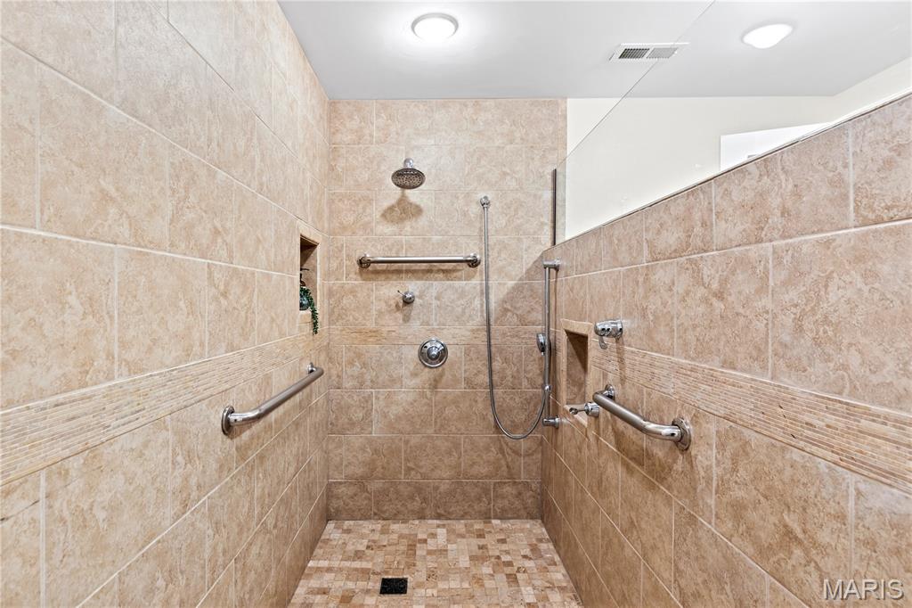 750 South Hanley Road, Unit 56 St. Louis, MO 63105 - Photo 41 of 52