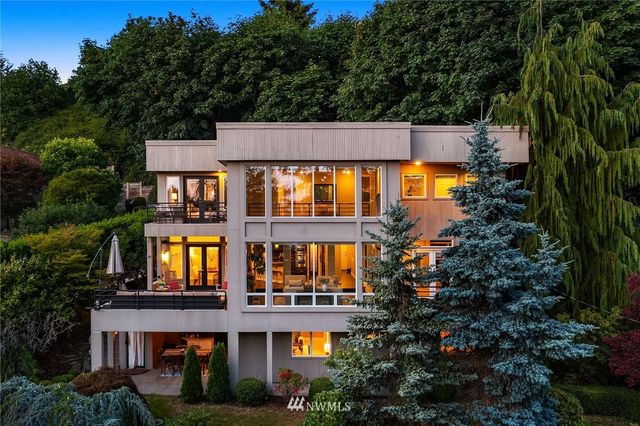 $1,800,000 | 6562 Beach Drive Southwest, Seattle, WA 98136