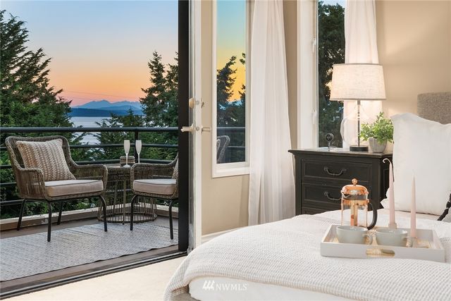 $1,800,000 | 6562 Beach Drive Southwest, Seattle, WA 98136