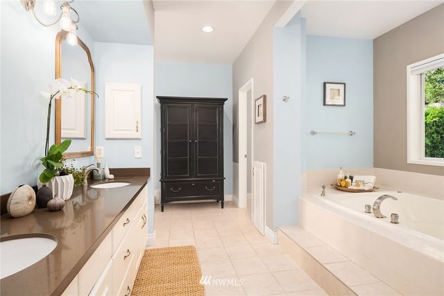 $1,800,000 | 6562 Beach Drive Southwest, Seattle, WA 98136