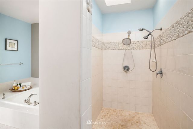 $1,800,000 | 6562 Beach Drive Southwest, Seattle, WA 98136