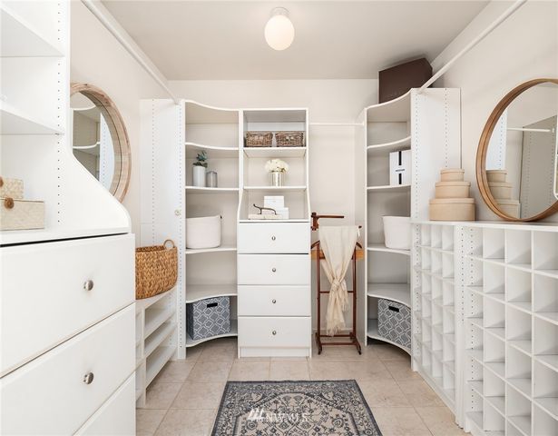 $1,800,000 | 6562 Beach Drive Southwest, Seattle, WA 98136