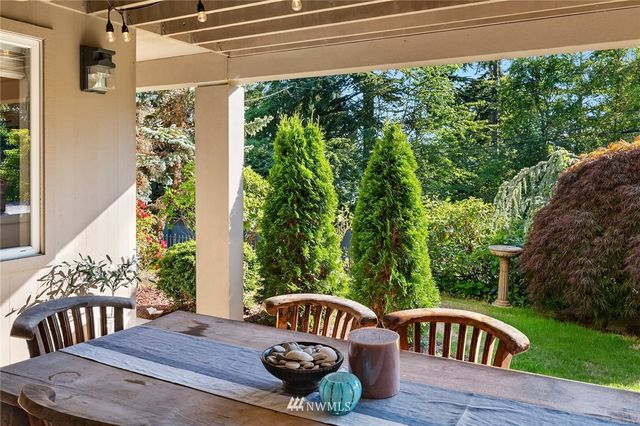 $1,800,000 | 6562 Beach Drive Southwest, Seattle, WA 98136