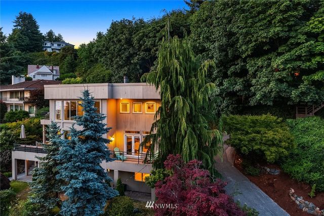 $1,800,000 | 6562 Beach Drive Southwest, Seattle, WA 98136