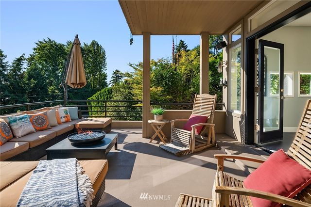 $1,800,000 | 6562 Beach Drive Southwest, Seattle, WA 98136