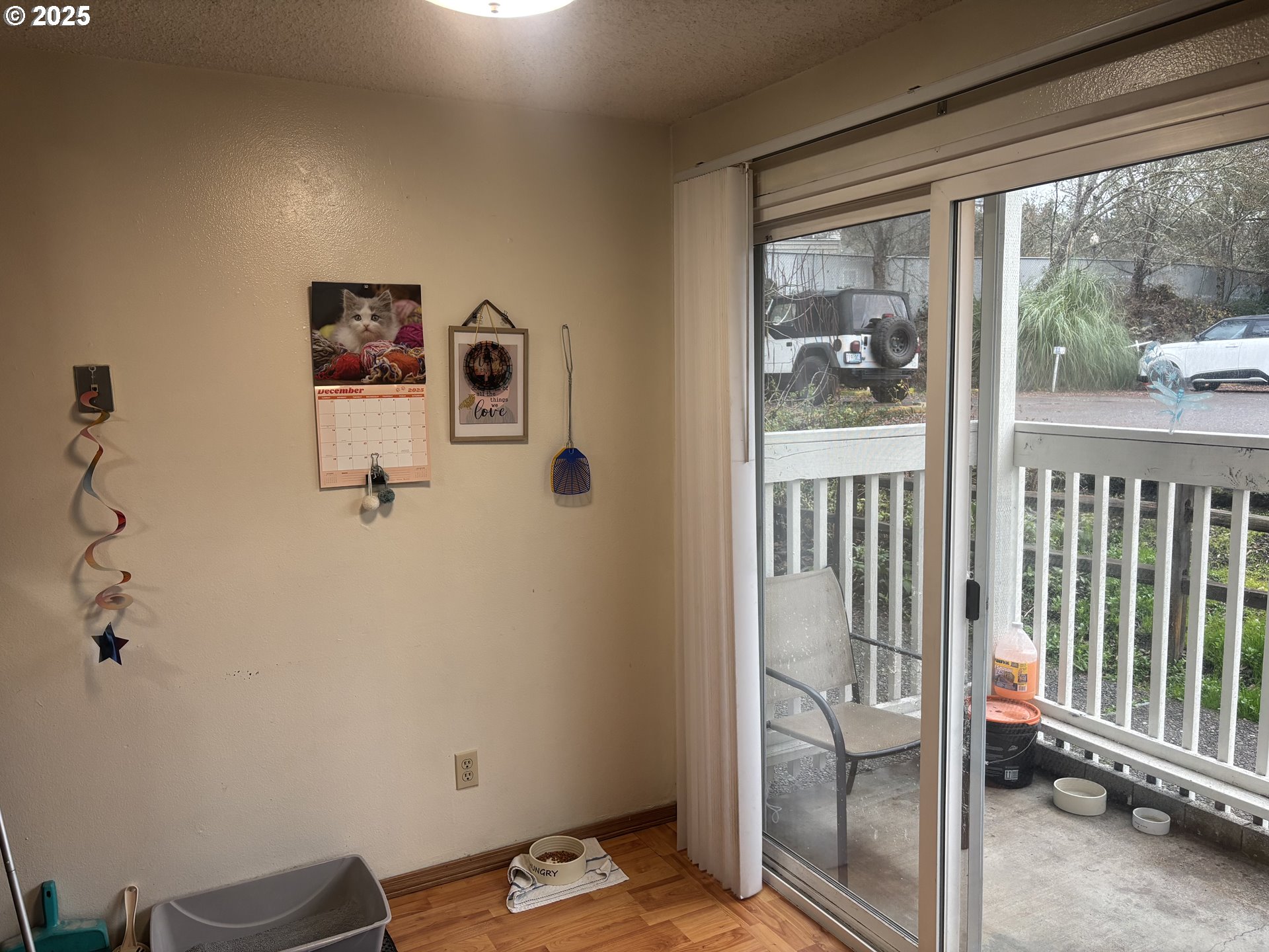 885 Northeast Sunset Street Roseburg, OR 97470 - Photo 2 of 15