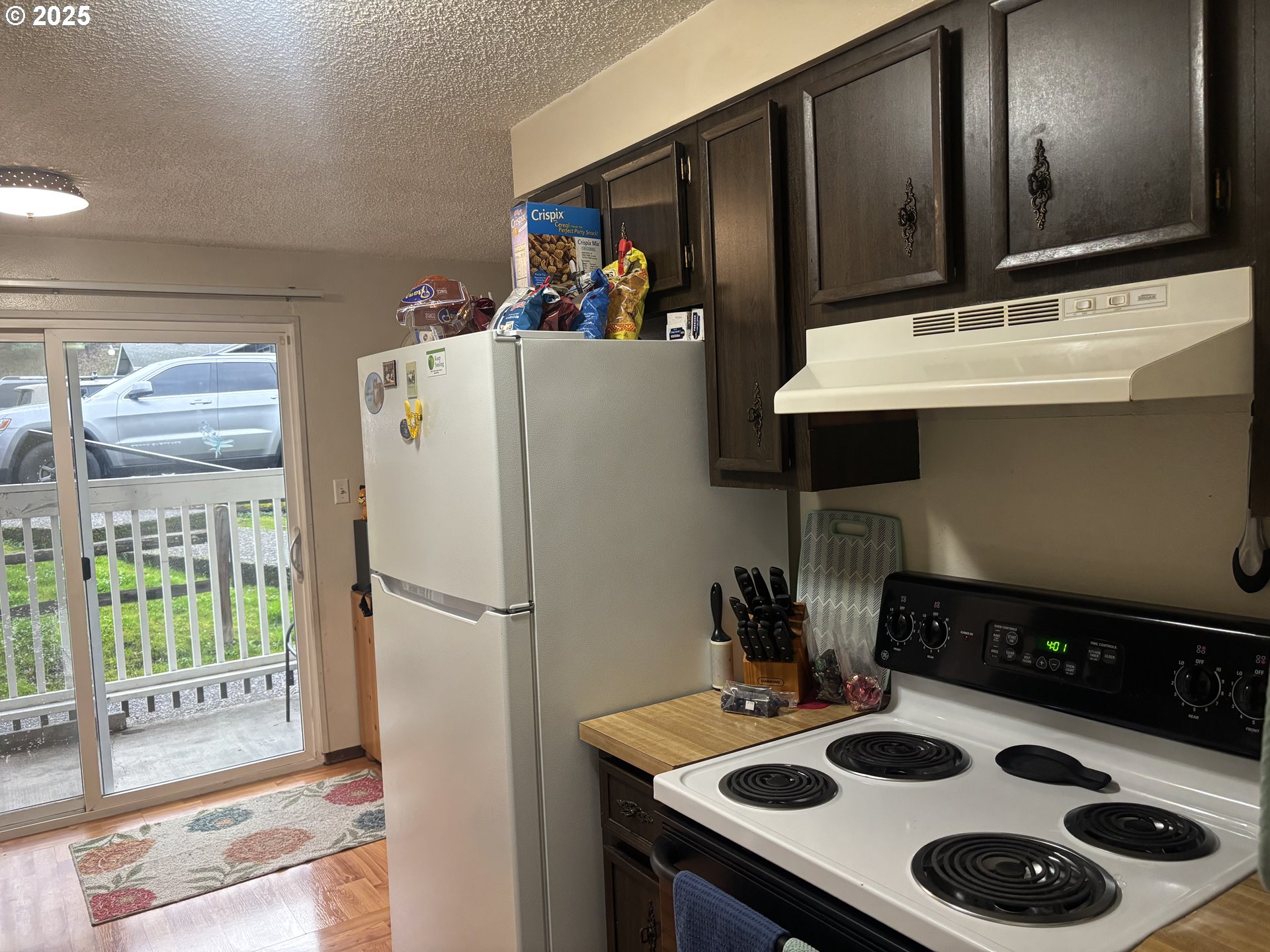 885 Northeast Sunset Street Roseburg, OR 97470 - Photo 4 of 15