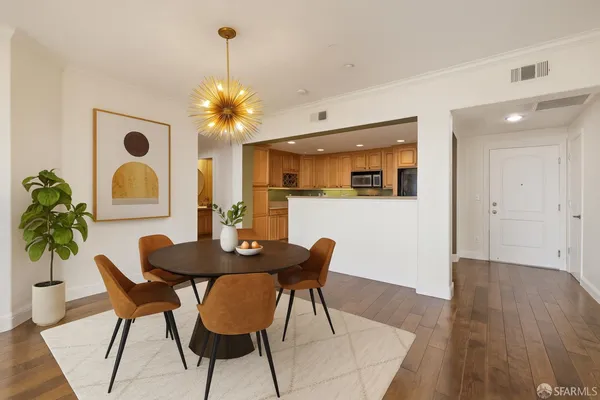 $3,900 | 2210 Gellert Boulevard, Unit 5202, South San Francisco, CA 94080