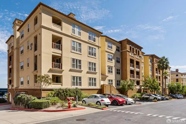 $3,900 | 2210 Gellert Boulevard, Unit 5202, South San Francisco, CA 94080