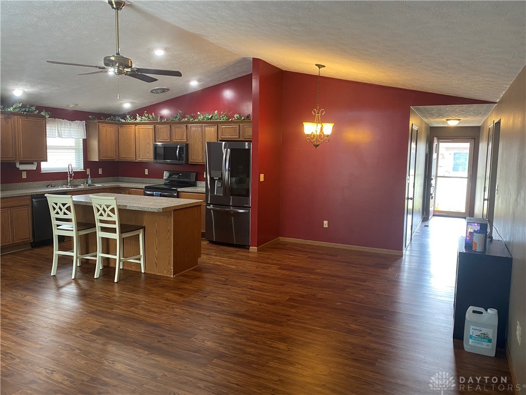 3913 Harris Lane Springfield, OH 45503 - Photo 7 of 43 Gallery Image 7
