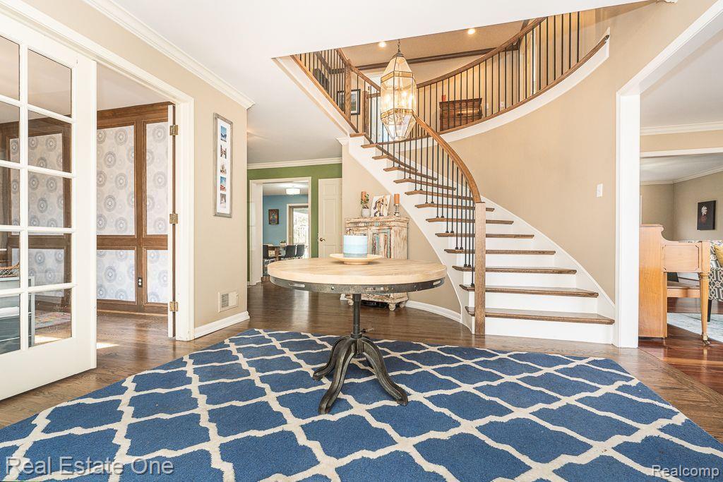 410 Lake Forest Road Rochester Hills, MI 48309 - Photo 8 of 75