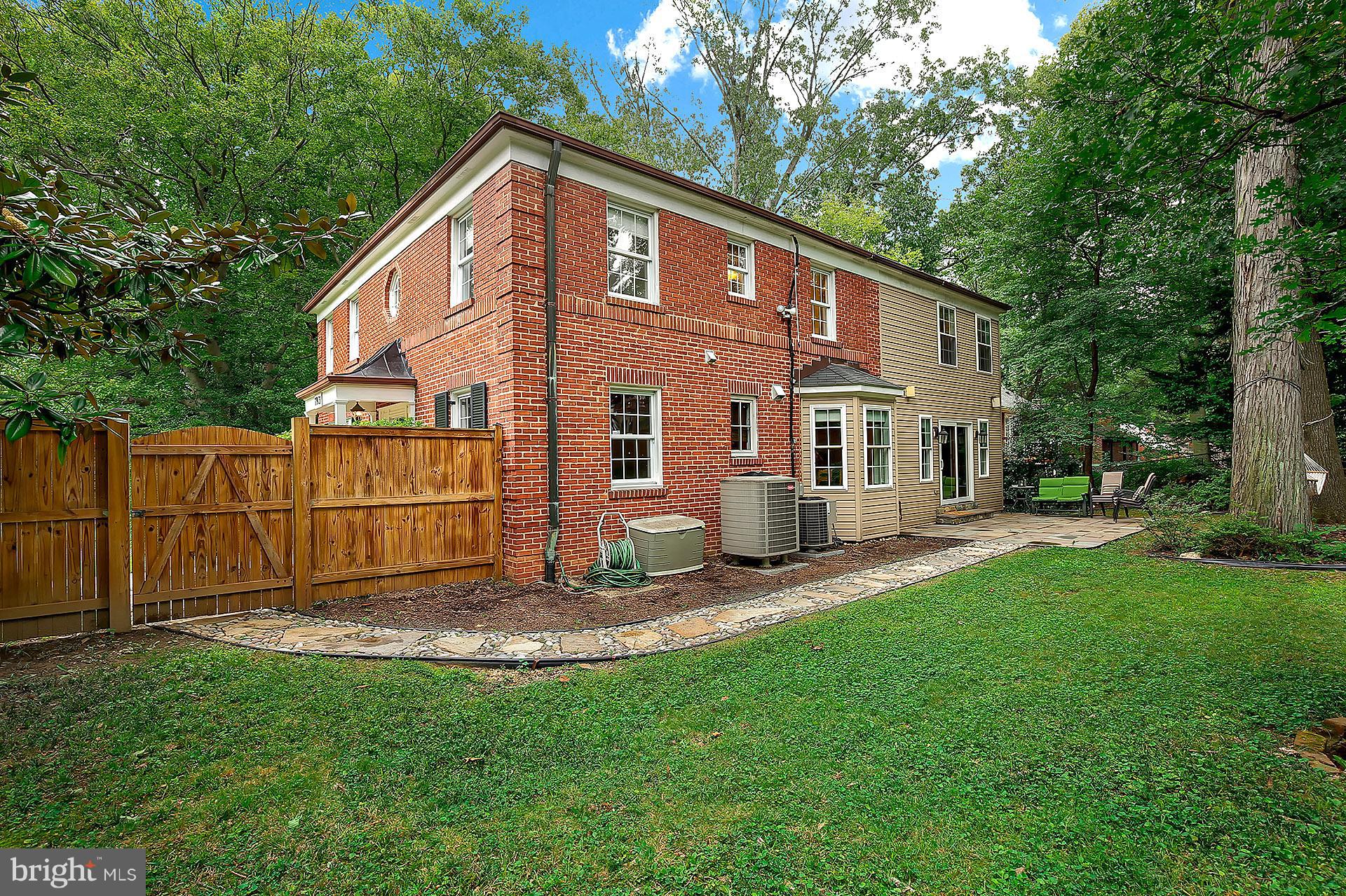 7913 Piney Branch Road Silver Spring, MD 20910 - Photo 30 of 30 a front view of a house with a yard