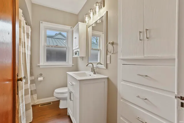 $175,000 | 404 Wedeking Avenue, Evansville, IN 47711