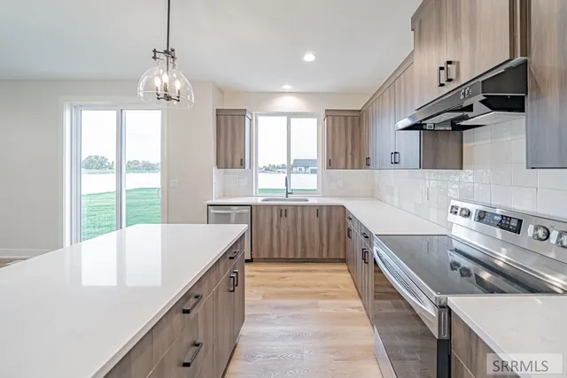 $2,350 | 2078 47th Street, Ammon, ID 83401