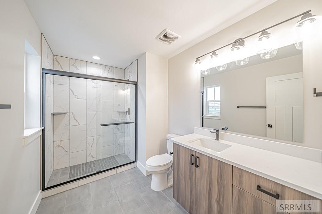 2078 47th Street Ammon, ID 83401 - Photo 18 of 28