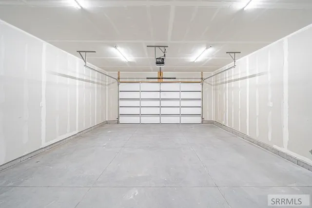 $2,350 | 2078 47th Street, Ammon, ID 83401