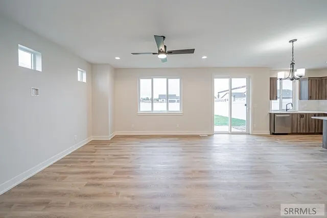 $2,350 | 2078 47th Street, Ammon, ID 83401