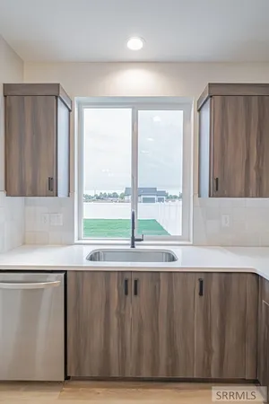 $2,350 | 2078 47th Street, Ammon, ID 83401