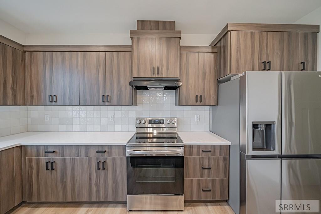 2078 47th Street Ammon, ID 83401 - Photo 10 of 28