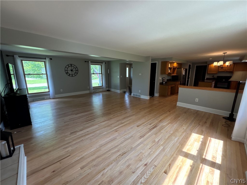 7888 E Ridge Fayetteville, NY 13066 - Photo 12 of 44