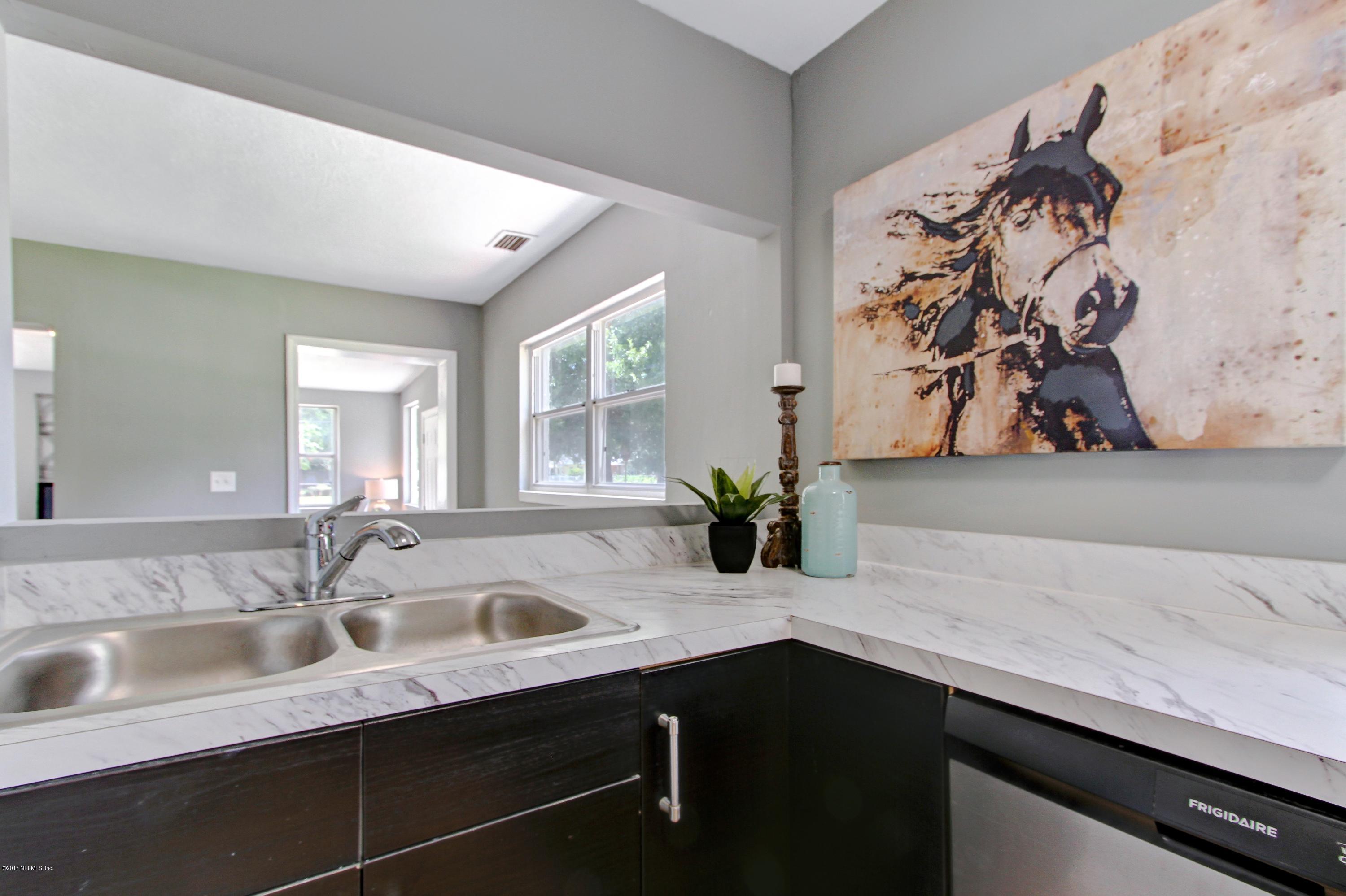 1735 Griflet Road Jacksonville, FL 32211 - Photo 15 of 34 Rave Home Staging Jacksonville (18)