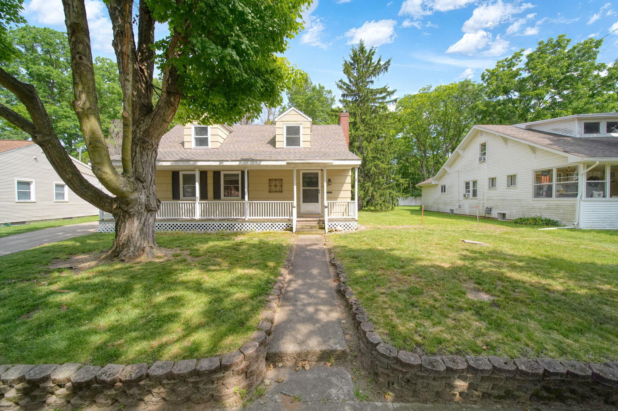 743 Briarcliff Road Jackson, MI 49203 - Photo 3 of 68 3