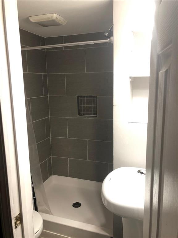 601 Burchfield Road Allison Park, PA 15101 - Photo 22 of 24 Lower level full bath