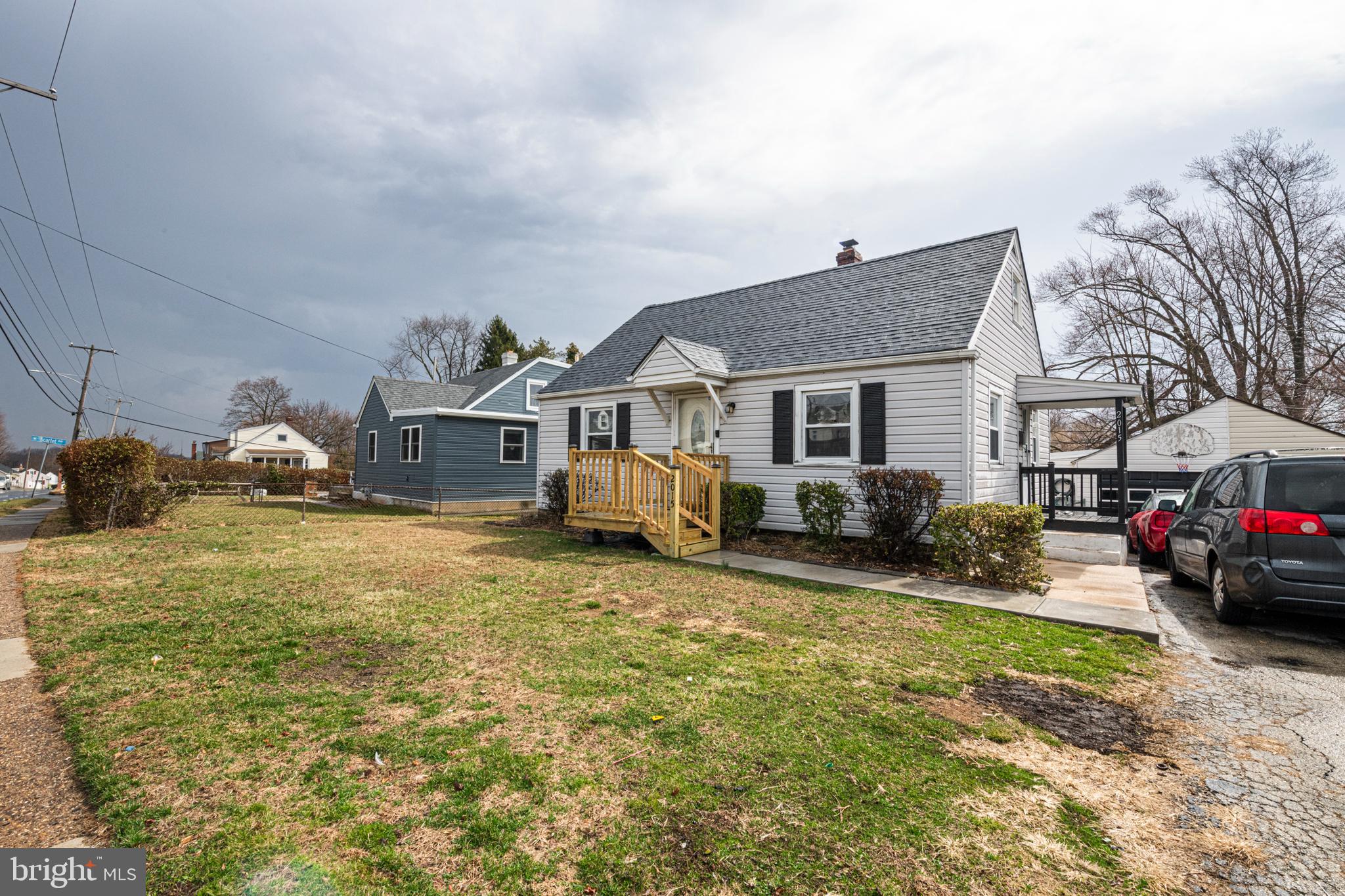 2015 Dutton Mill Road Aston, PA 19014 - Photo 2 of 33