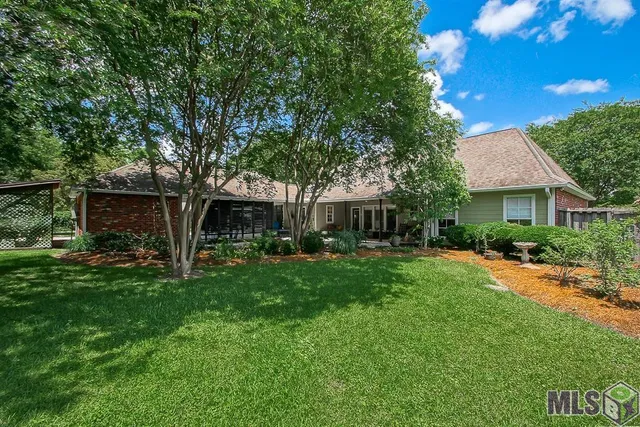 $375,000 | 331 Pecan Avenue, New Roads, LA 70760