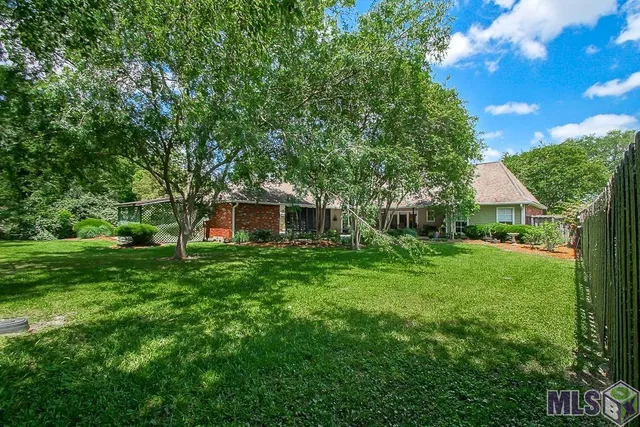 $375,000 | 331 Pecan Avenue, New Roads, LA 70760