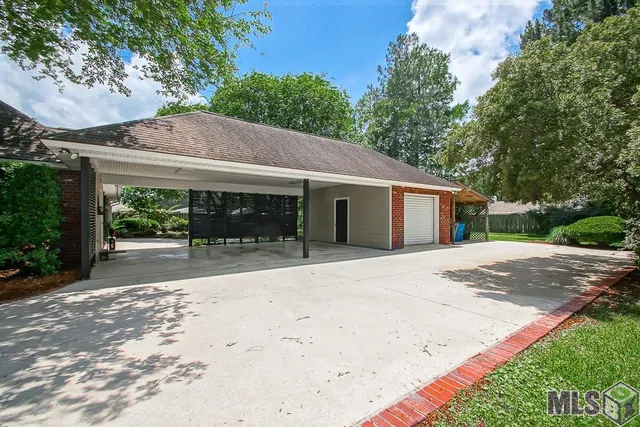 $375,000 | 331 Pecan Avenue, New Roads, LA 70760