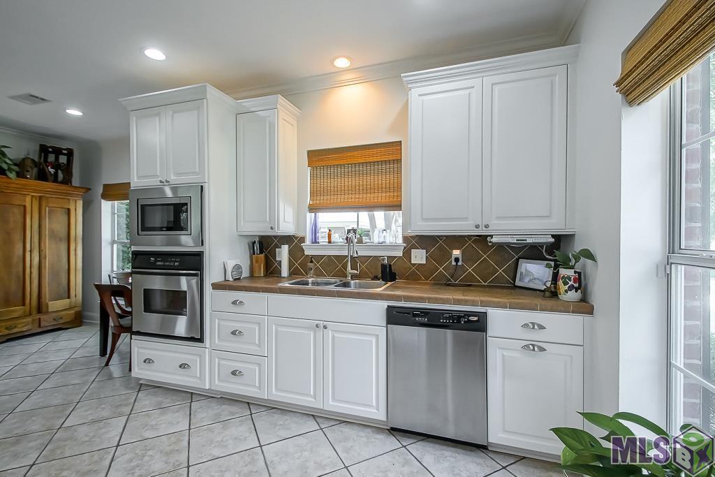 331 Pecan Avenue New Roads, LA 70760 - Photo 7 of 26 Kitchen View 2