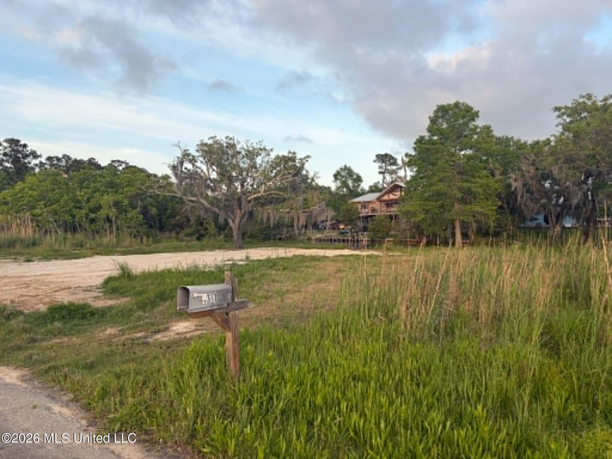 4301 Riverside Drive Pearlington, MS 39572 - Photo 2 of 10 4fae3d47-90c3-411e-8bdf-d27c97c6e810