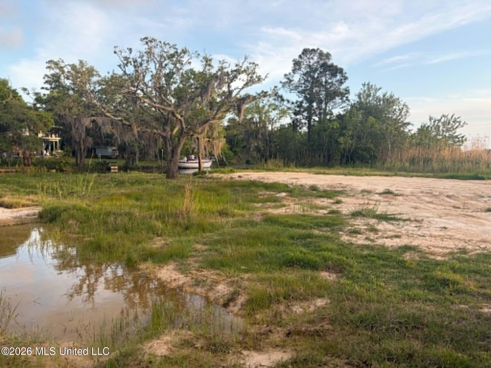 4301 Riverside Drive Pearlington, MS 39572 - Photo 8 of 10 3a998074-55e3-4224-9b60-dc6f27aba93b