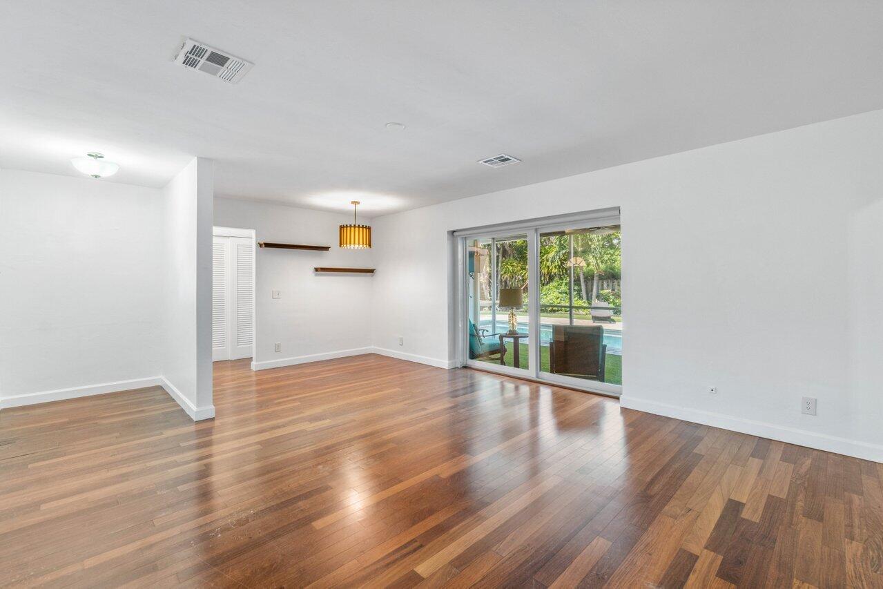 2845 Southwest 4th Street Boynton Beach, FL 33435 - Photo 4 of 17 006-2845Southwest4thStreet-BoyntonBeach-