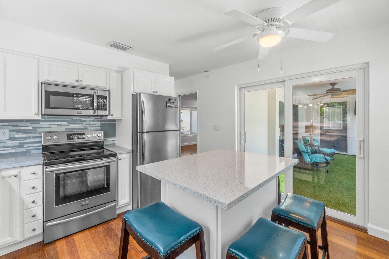 2845 Southwest 4th Street Boynton Beach, FL 33435 - Photo 6 of 17 010-2845Southwest4thStreet-BoyntonBeach-