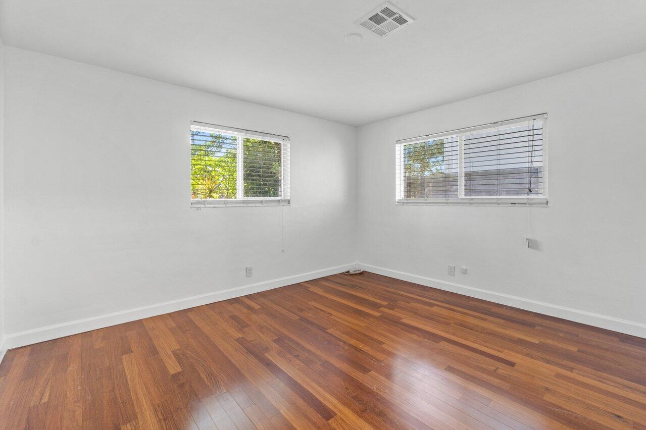 2845 Southwest 4th Street Boynton Beach, FL 33435 - Photo 10 of 17 014-2845Southwest4thStreet-BoyntonBeach-