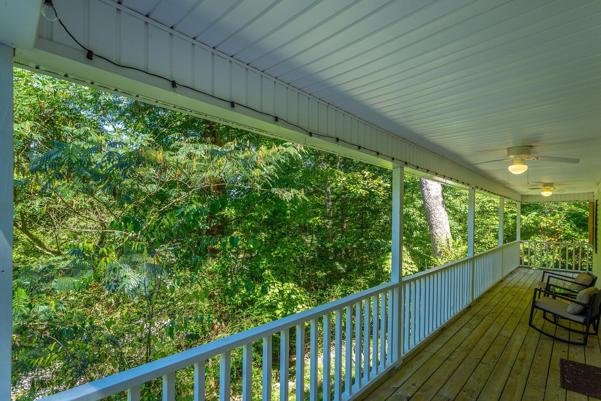 6656 Sandswitch Road Hixson, TN 37343 - Photo 1 of 35 Front Porch Privacy