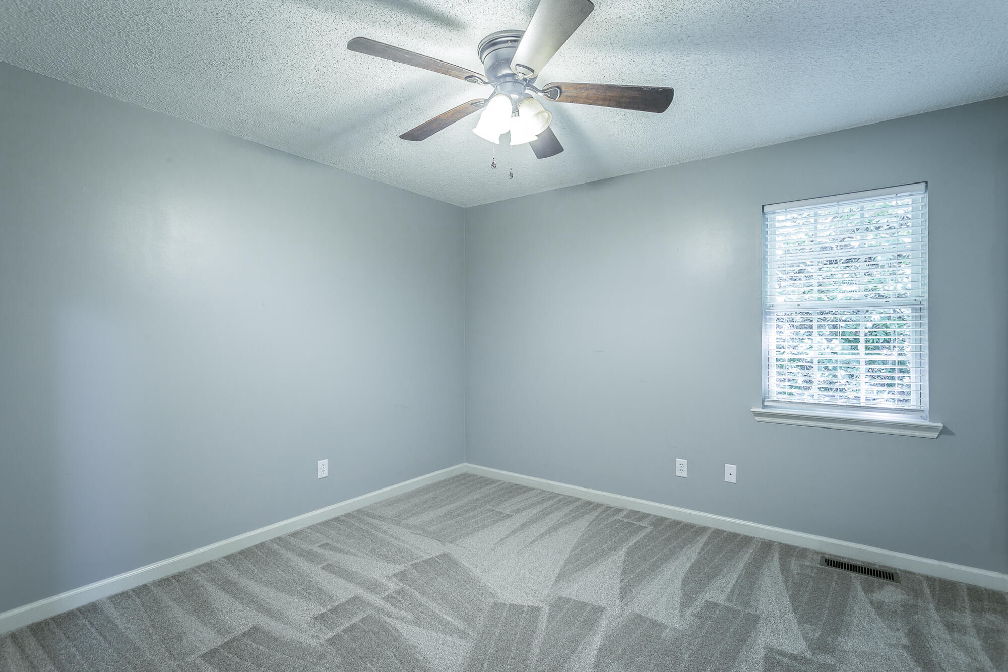 6656 Sandswitch Road Hixson, TN 37343 - Photo 16 of 35 Master Bedroom