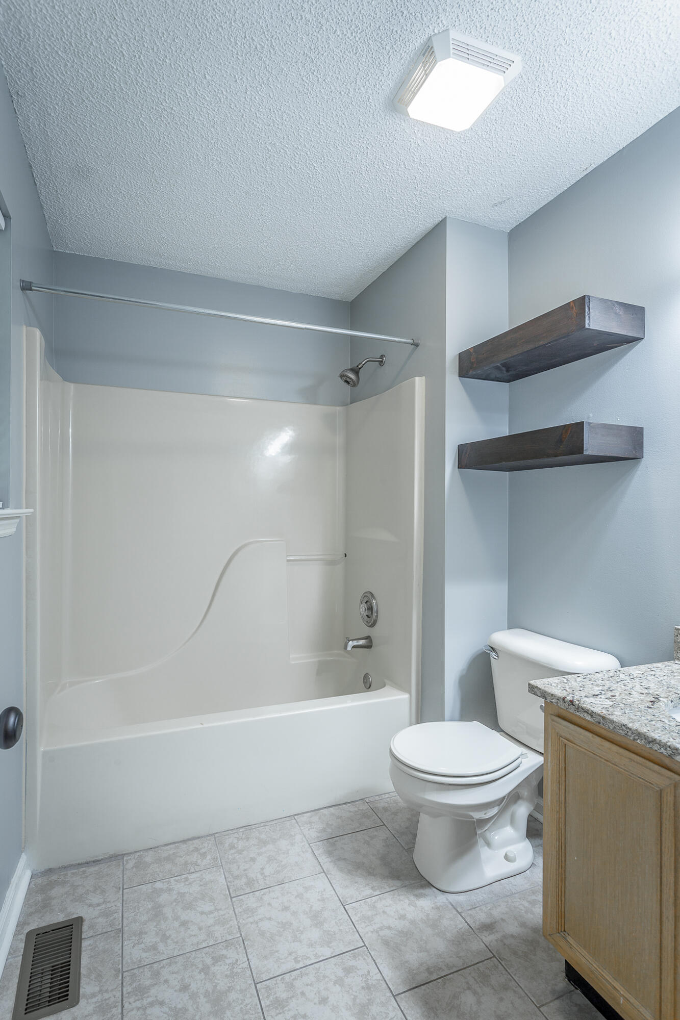 6656 Sandswitch Road Hixson, TN 37343 - Photo 19 of 35 Master Bathroom