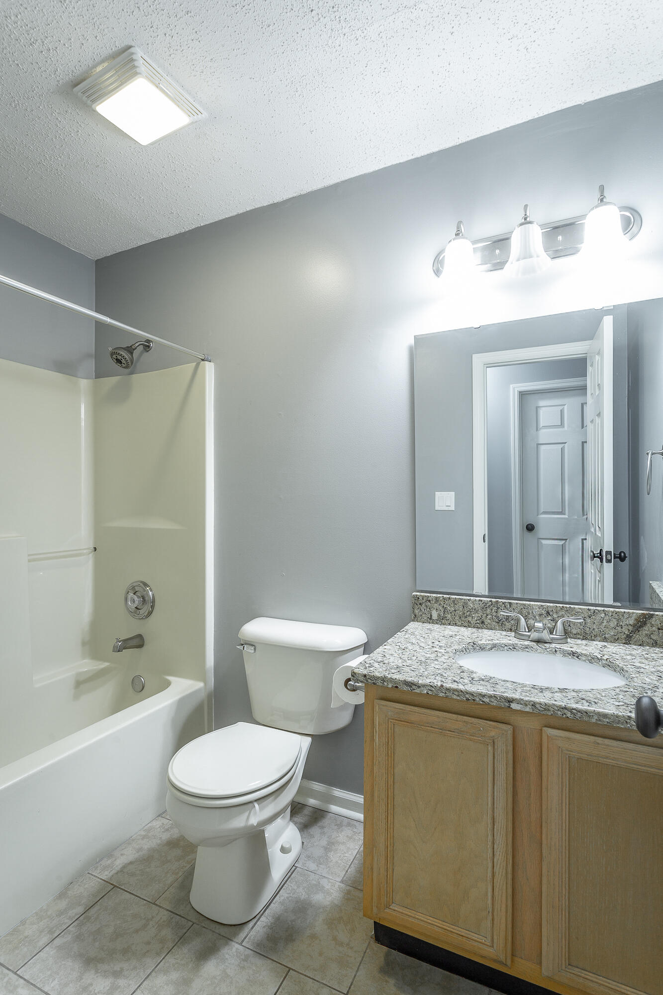 6656 Sandswitch Road Hixson, TN 37343 - Photo 24 of 35 Full Bathroom