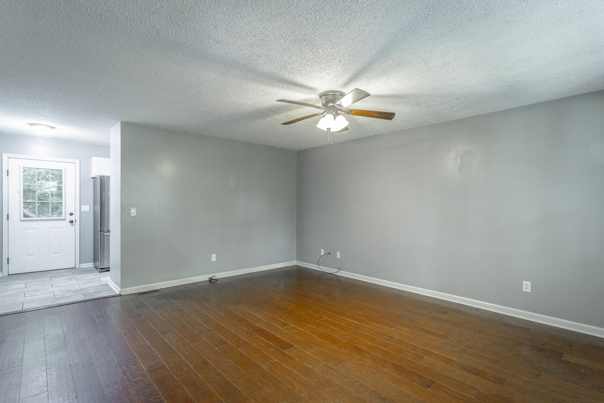 6656 Sandswitch Road Hixson, TN 37343 - Photo 7 of 35 Living Room Leading to Kitchen