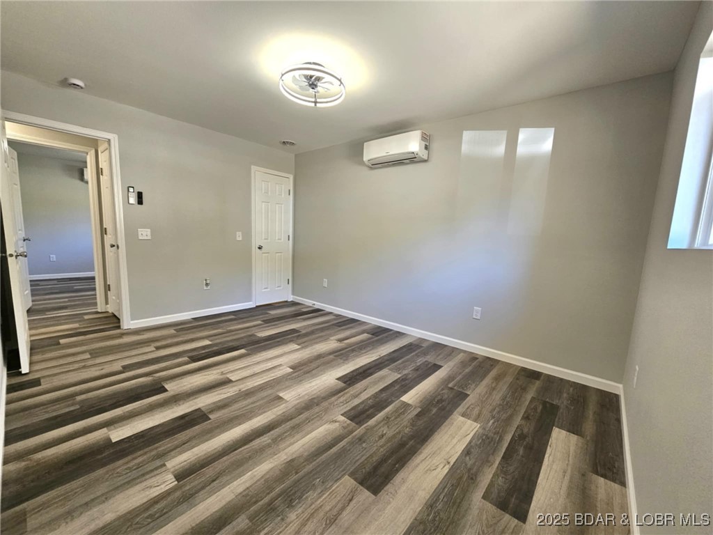 4861 University Lane Osage Beach, MO 65065 - Photo 11 of 31 Primary Bedroom